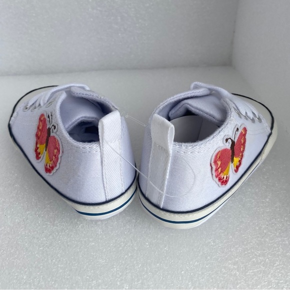 Size 3, Custom made White Infant Shoes with Pink Embroidered Butterflies - Picture 3 of 4